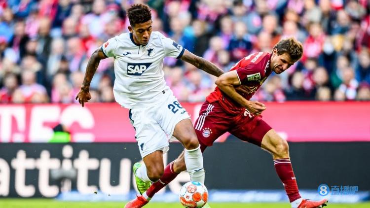 星空体育-包含拜仁慕尼黑内部会议纪要流出：清晨状态回暖；欧冠使命明确；数据趋势出现新变化的词条